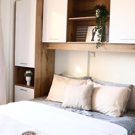 Sunny Apartment Siviri